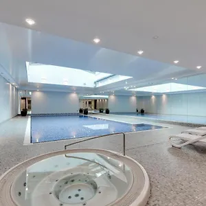  Апартаменты Waterlane Riverside - Spa, Pool, Gym & Parking By Downtown
